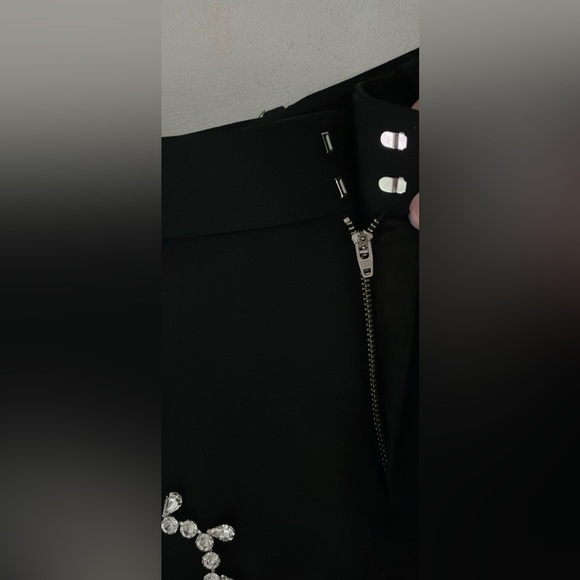 AREA Crystal Heart Cutout Short in Black Sz 0 XS - Picture 9 of 15